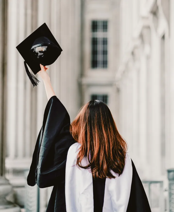 girl with graduation cap